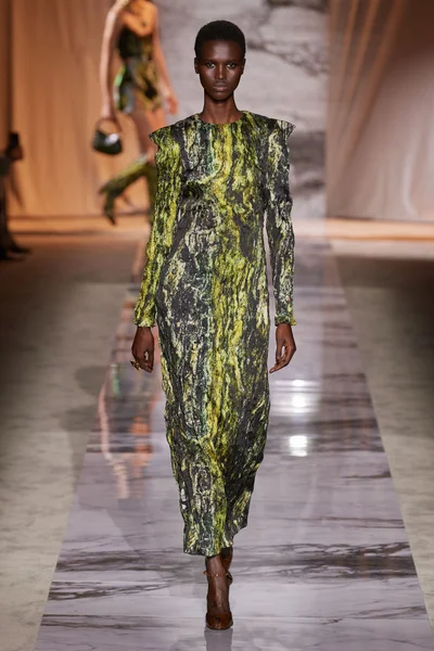 Look 44